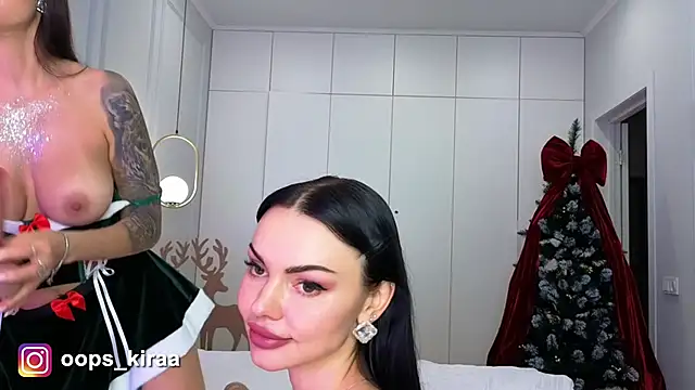 Snapshot of AmyLeeplay chatting on December 2025 04:03:02 PM AmyLeeplay online show from December 2025 04:03:02 PM