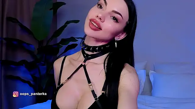 Snapshot of AmyLeeplay chatting on April 2026 02:23:02 AM AmyLeeplay online show from April 2026 02:23:02 AM