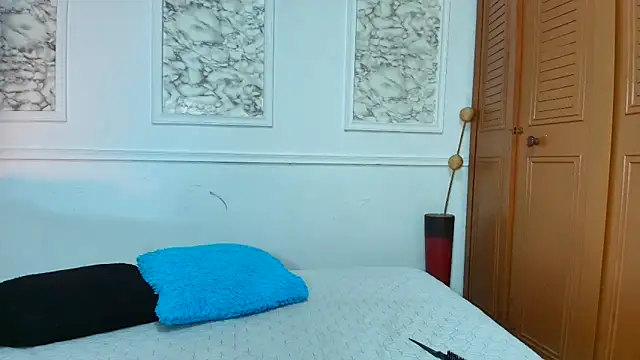 Snapshot of Danella_houston chatting on September 2025 06:52:02 PM Danella houston online show from September 2025 06:52:02 PM