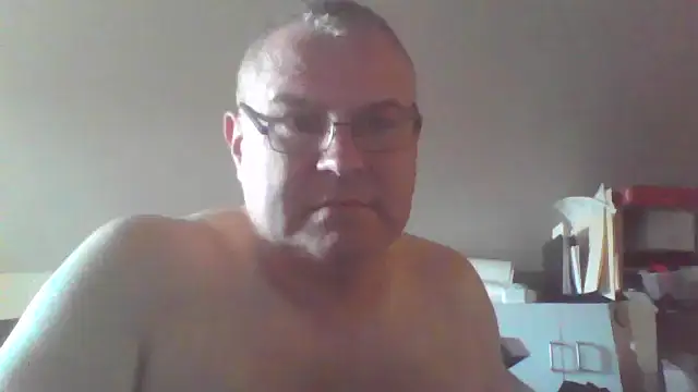 Snapshot of mkestr69 chatting on September 2025 03:24:01 PM mkestr69 online show from September 2025 03:24:01 PM
