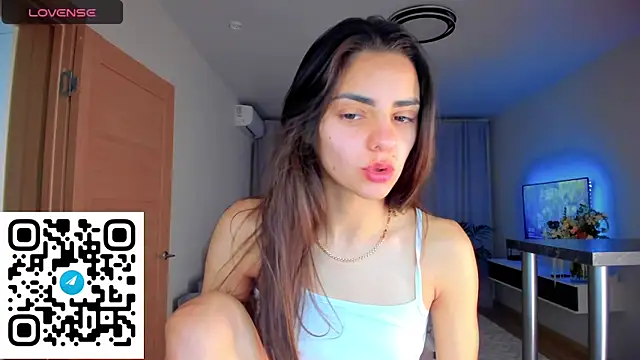 EmiliaZen online show from October 2025 05:39:01 PM