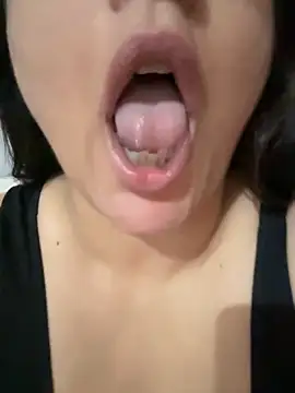 daianaspencer online show from September 2025 07:23:01 AM