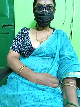 Snapshot of niiveditha chatting on March 2025 09:06:02 AM niiveditha online show from March 2025 09:06:02 AM