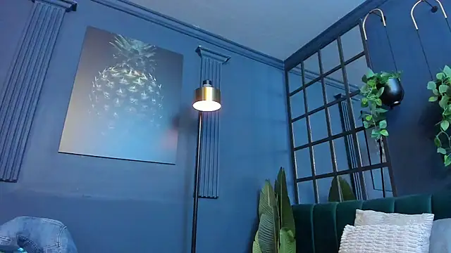 scarlet edwars online show from February 2026 07:23:01 PM