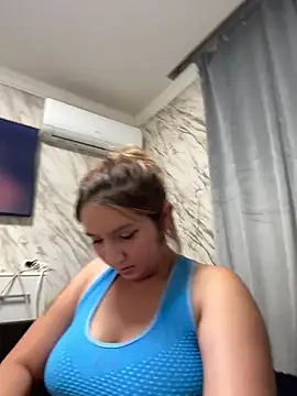 hotamanda01 online show from June 2026 09:09:01 PM
