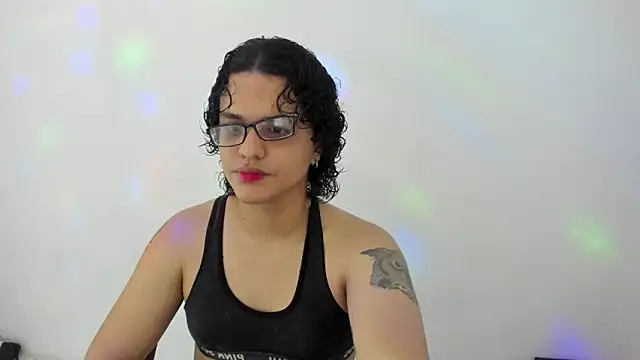 Snapshot of Diane_blossom chatting on October 2025 06:29:01 PM Diane blossom online show from October 2025 06:29:01 PM