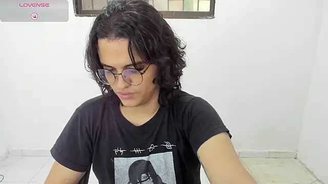 Diane blossom online show from December 2025 07:20:01 PM