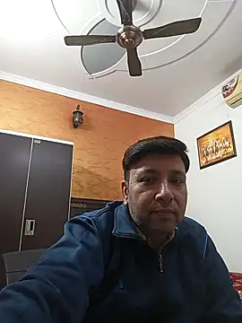 innocentboy1987 online show from November 2025 04:44:01 AM