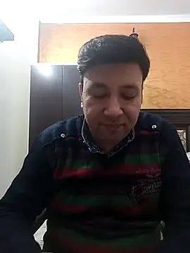 innocentboy1987 online show from November 2025 04:59:02 AM