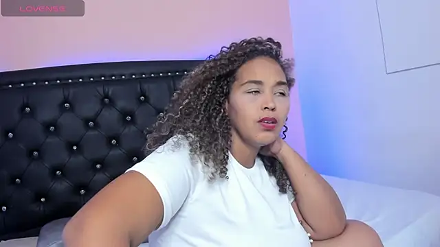 Snapshot of nina_caster chatting on February 2025 07:03:01 AM nina caster online show from February 2025 07:03:01 AM