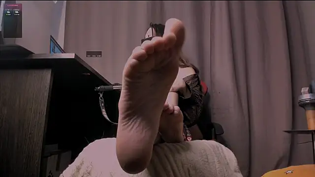 Snapshot of holyharlot chatting on September 2025 02:22:01 PM holyharlot online show from September 2025 02:22:01 PM