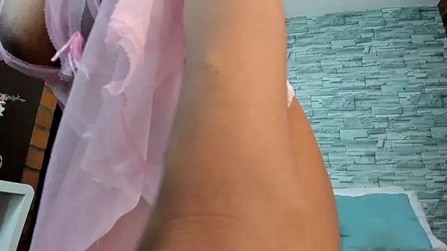 nicollesofia2 online show from February 2025 06:47:02 PM