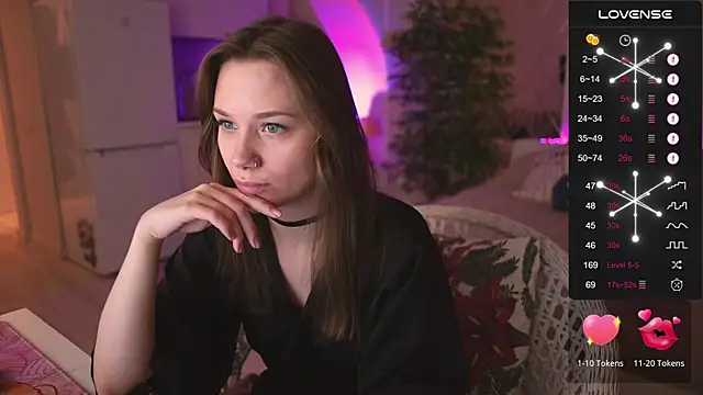 alexa feels  online show from November 2025 04:09:02 PM