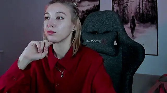 Snapshot of PhilippaAdamas chatting on February 2025 05:41:01 AM PhilippaAdamas online show from February 2025 05:41:01 AM