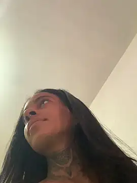 Snapshot of casalshowtime2 chatting on October 2025 10:27:02 AM casalshowtime2 online show from October 2025 10:27:02 AM