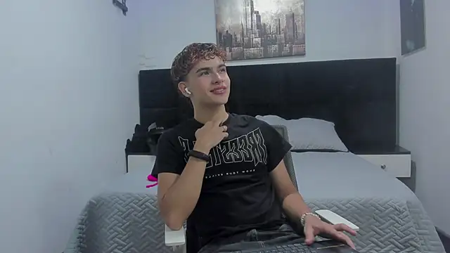 Snapshot of Aiiden_15 chatting on October 2025 12:49:01 PM Aiiden 15 online show from October 2025 12:49:01 PM