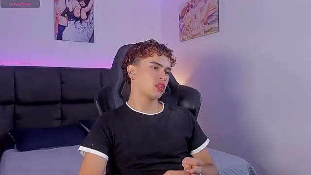 Snapshot of Aiiden_15 chatting on October 2025 12:23:01 PM Aiiden 15 online show from October 2025 12:23:01 PM