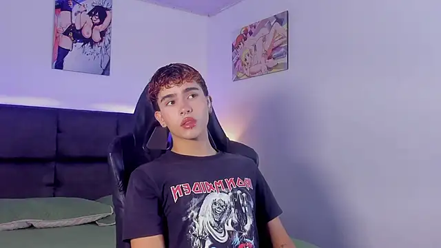 Snapshot of Aiiden_15 chatting on October 2025 01:26:02 PM Aiiden 15 online show from October 2025 01:26:02 PM