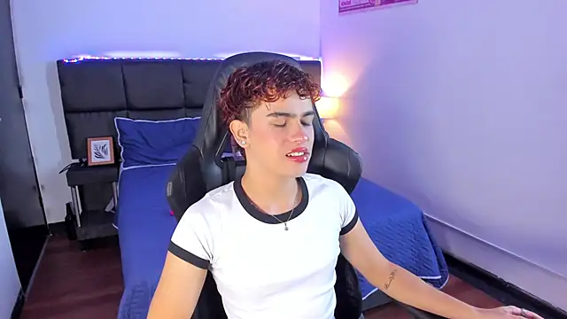 Snapshot of Aiiden_15 chatting on November 2025 12:52:01 PM Aiiden 15 online show from November 2025 12:52:01 PM