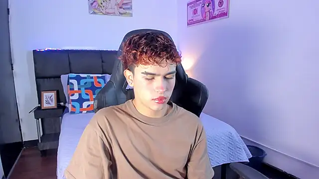 Snapshot of Aiiden_15 chatting on December 2025 01:05:02 PM Aiiden 15 online show from December 2025 01:05:02 PM