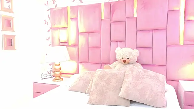 Snapshot of ArianaFranco chatting on June 2026 02:16:02 PM ArianaFranco online show from June 2026 02:16:02 PM