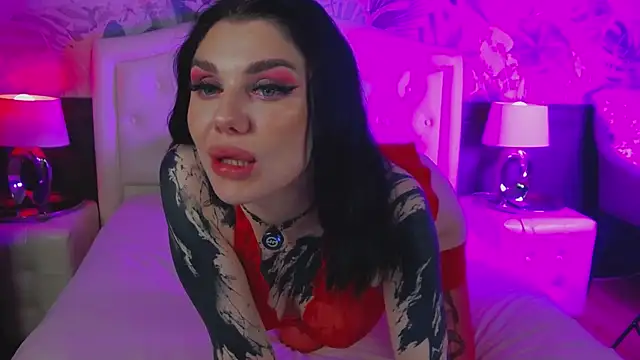 MaeveMoon online show from April 2026 08:37:02 PM
