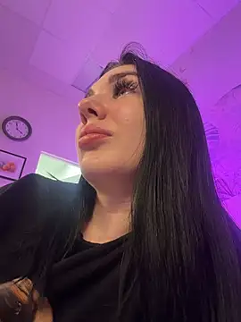 MaeveMoon online show from May 2026 09:46:01 PM