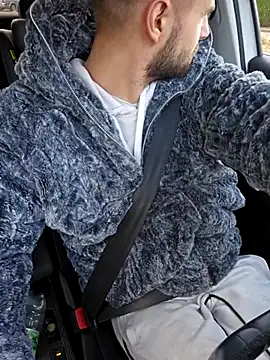 ademandjulia online show from February 2026 11:33:01 AM