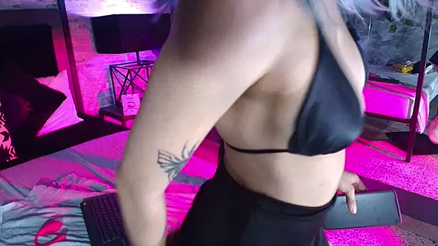 Snapshot of Hellen_Hell_ chatting on March 2025 07:39:01 PM Hellen Hell online show from March 2025 07:39:01 PM