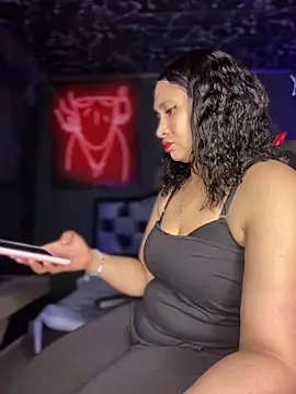 Carola-Ross online show from March 2025 03:06:01 AM