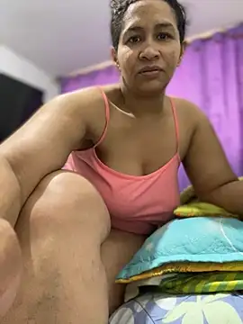 Carola-Ross online show from December 2025 04:58:02 PM