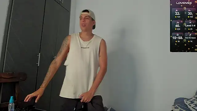 Snapshot of hugosan12 chatting on March 2025 09:04:01 PM hugosan12 online show from March 2025 09:04:01 PM