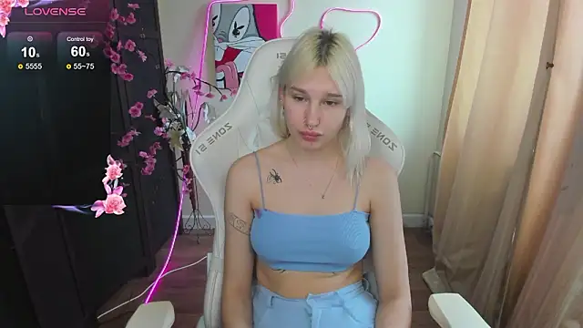 EvelinaLuu online show from March 2026 03:06:02 AM