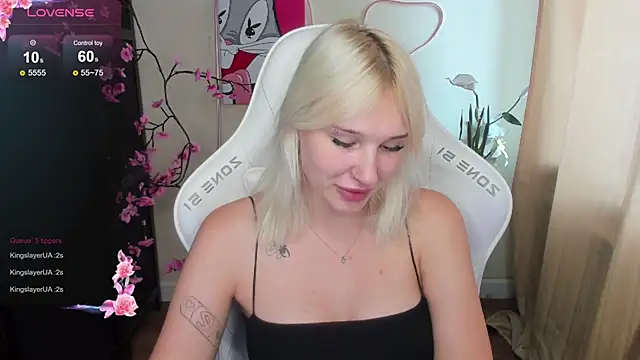 EvelinaLuu online show from June 2026 01:11:02 AM