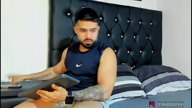 mikeblaree online show from February 2026 10:25:02 PM