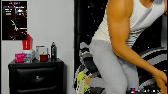 mikeblaree online show from March 2026 07:52:02 PM