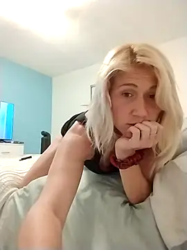 Skippydippy99 online show from December 2025 11:42:02 PM