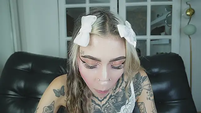 miss   angel online show from February 2026 11:07:01 AM