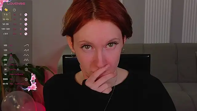 Snapshot of JoYung chatting on September 2025 04:12:01 AM JoYung online show from September 2025 04:12:01 AM