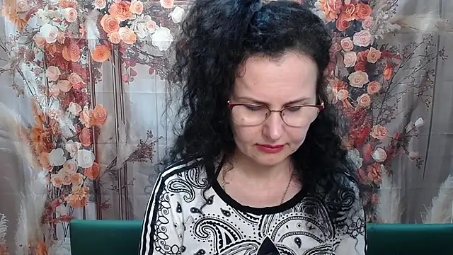 Snapshot of Miroslava_Happi chatting on April 2026 05:29:01 AM Miroslava Happi online show from April 2026 05:29:01 AM