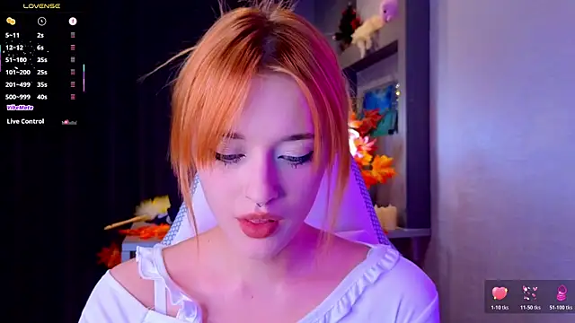 Hisoka akerley online show from November 2025 07:02:02 PM