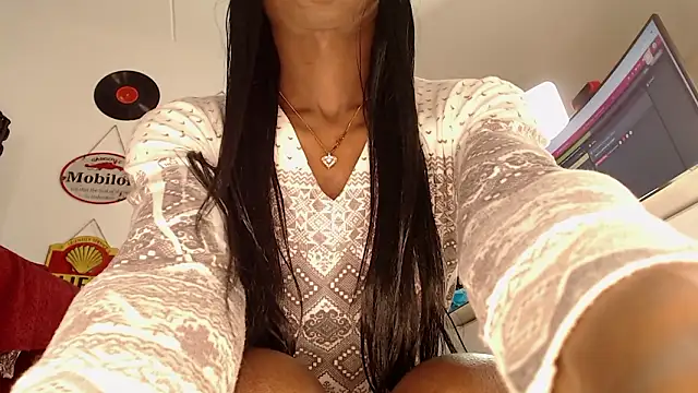 anuvyz miller  online show from March 2026 01:17:01 PM