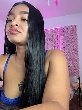 Lynda Bonnie online show from June 2026 04:12:01 PM