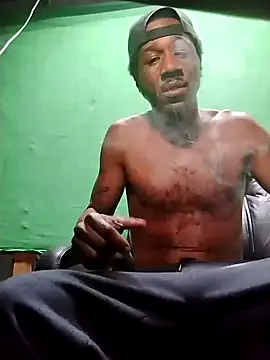 Snapshot of BrownSkinGuy420 chatting on February 2025 03:11:01 AM BrownSkinGuy420 online show from February 2025 03:11:01 AM