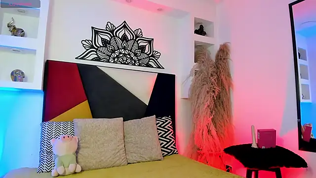 Snapshot of MaikyCooper chatting on November 2025 09:16:01 PM MaikyCooper online show from November 2025 09:16:01 PM