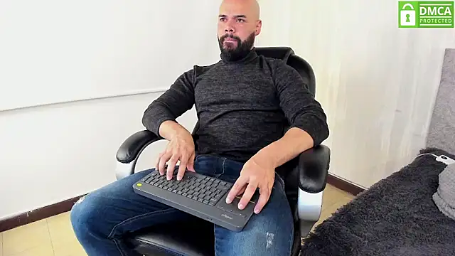 Luke Diaz7 online show from December 2025 07:04:02 AM