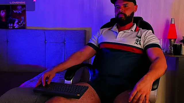 Luke Diaz7 online show from March 2026 11:21:01 PM