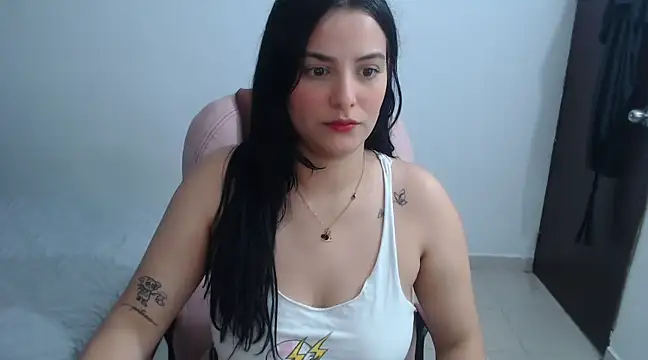 atenea 02 love online show from February 2025 02:32:02 AM