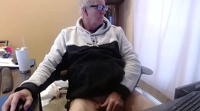 Snapshot of olderandwiser2 chatting on February 2025 05:40:01 PM olderandwiser2 online show from February 2025 05:40:01 PM