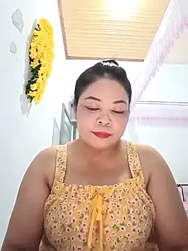 Snapshot of Baby-bigtits2024 chatting on March 2025 12:32:02 PM Baby-bigtits2024 online show from March 2025 12:32:02 PM